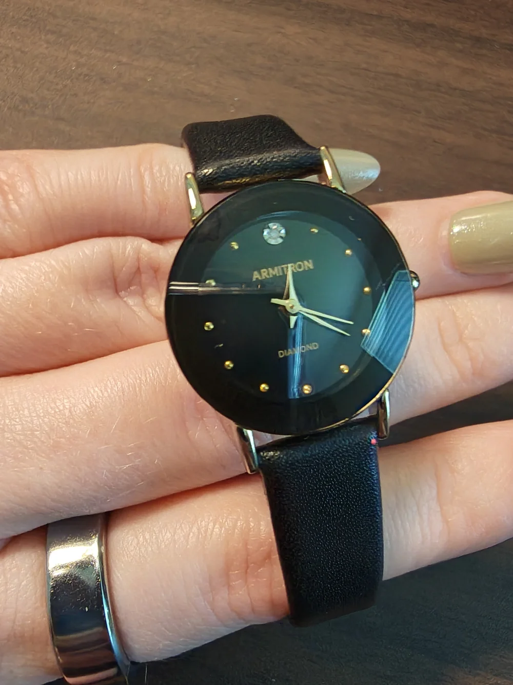 Armitron Black Diamond Dial Leather Strap Watch Gold Tone Details READ DESCRIPTI